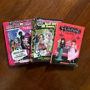 3 Piece Bundle of Girls Monster High Vampire Books
